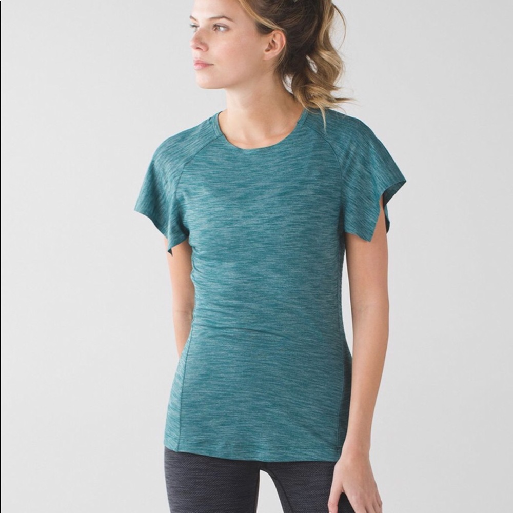 Lululemon EGUC Take off Tee size 6